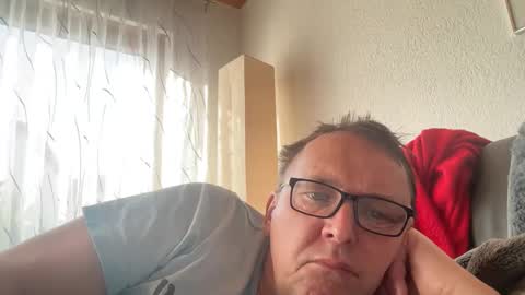 Tom online show from 03-08-25, 08:22