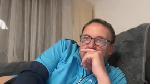 Tom online show from 11-27-25, 05:26