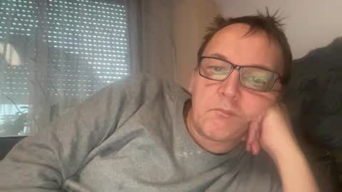 Tom online show from 12-05-25, 03:09