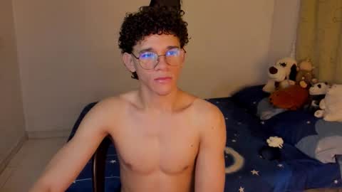 Tom Blue online show from 10-22-25, 10:59