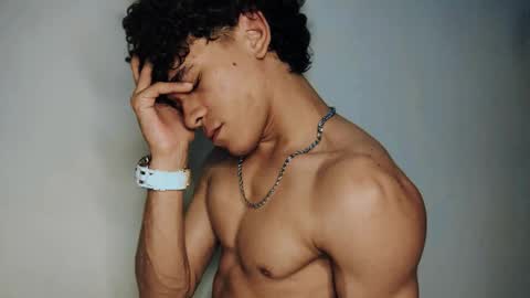 Tom Blue online show from 01-16-26, 01:15