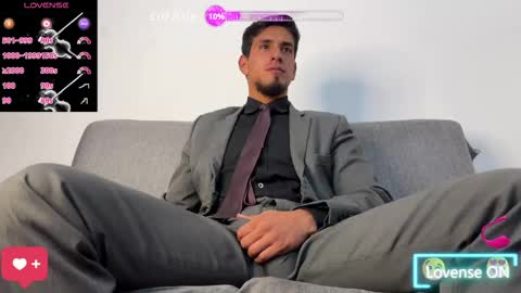 Snapshot of tom_blunt96 chatting on 04-30-26, 09:04 TOM online show from 04-30-26, 09:04