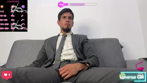 Snapshot of tom_blunt96 chatting on 05-03-26, 10:21 TOM online show from 05-03-26, 10:21