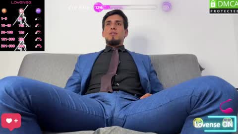 Snapshot of tom_blunt96 chatting on 05-05-26, 10:51 TOM online show from 05-05-26, 10:51