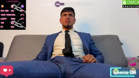 Snapshot of tom_blunt96 chatting on 05-23-26, 02:28 TOM online show from 05-23-26, 02:28