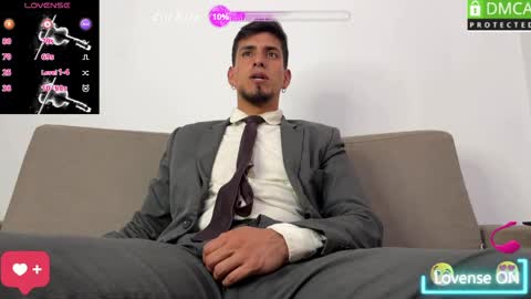 Snapshot of tom_blunt96 chatting on 05-28-26, 12:46 TOM online show from 05-28-26, 12:46