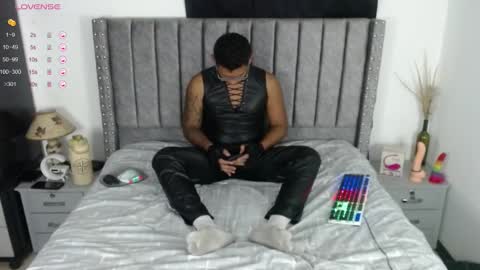 Snapshot of tom_brown12 chatting on 12-13-24, 10:23 Tom online show from 12-13-24, 10:23