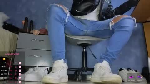 Tom online show from 02-11-26, 12:48