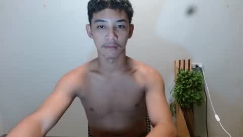 Snapshot of tom_denzel chatting on 01-10-26, 02:41 jay online show from 01-10-26, 02:41