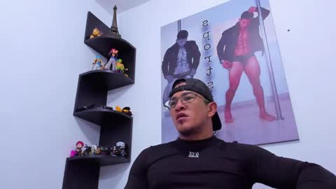 Snapshot of tom_kingfit chatting on 12-06-24, 04:58 SPORTSFIT29 online show from 12-06-24, 04:58