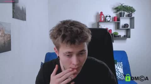 Snapshot of tomas_norton chatting on 12-18-25, 03:18 tomas_norton online show from 12-18-25, 03:18