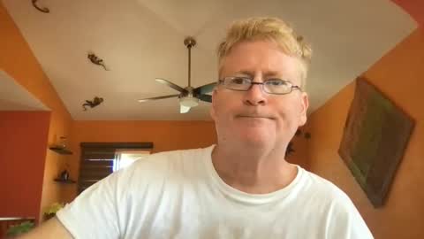 Hola online show from 10-27-25, 06:45