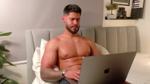 Tomas Ferrer online show from 06-24-26, 12:20