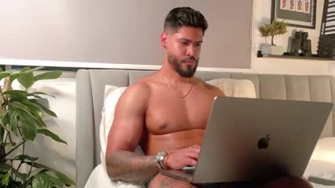 Tomas Ferrer online show from 06-25-26, 05:12