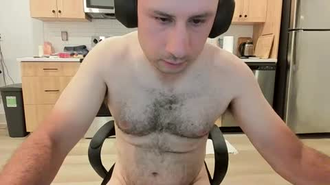 Snapshot of tomashe007 chatting on 06-11-26, 02:53 Figaroo online show from 06-11-26, 02:53