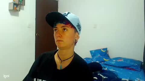 Snapshot of tomboyblue chatting on 12-03-24, 03:20 Blue online show from 12-03-24, 03:20