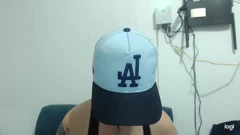 Snapshot of tomboyblue chatting on 01-08-25, 12:06 Blue online show from 01-08-25, 12:06