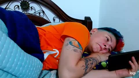 Snapshot of tomboyblue chatting on 01-28-25, 04:50 Blue online show from 01-28-25, 04:50