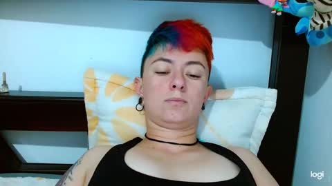 Snapshot of tomboyblue chatting on 02-09-25, 06:05 Blue online show from 02-09-25, 06:05