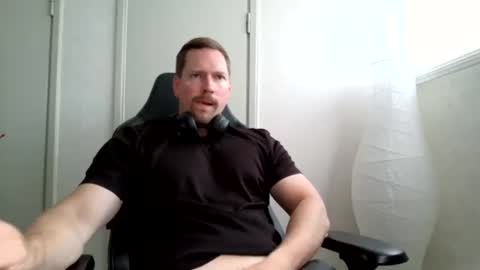 Snapshot of tomfin95 chatting on 07-08-26, 09:36 tomfin95 online show from 07-08-26, 09:36