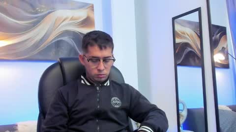 Snapshot of tommas_johnson chatting on 04-27-26, 12:14 Tomas online show from 04-27-26, 12:14