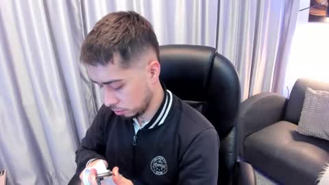 Snapshot of tommas_johnson chatting on 06-04-26, 12:11 Tomas online show from 06-04-26, 12:11
