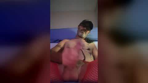 Snapshot of tommgunn25 chatting on 06-14-26, 09:11 tommgunn25 online show from 06-14-26, 09:11
