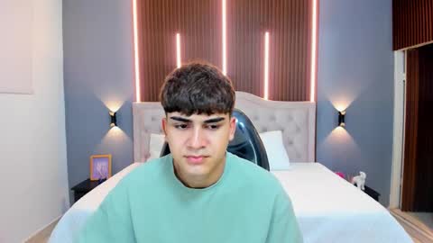 Tommy  online show from 11-02-25, 03:31