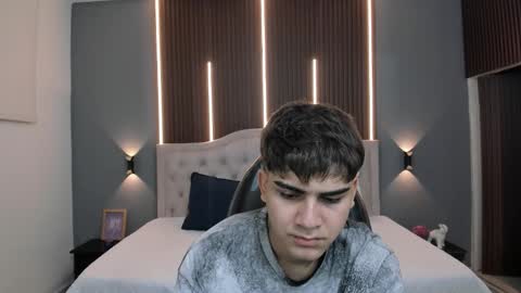 Tommy  online show from 12-19-25, 03:35