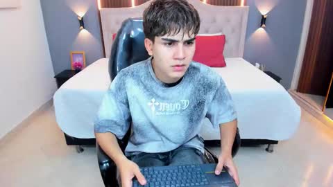 Tommy  online show from 01-08-26, 03:20