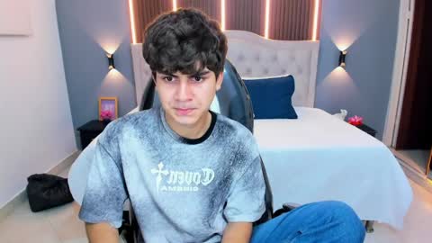 Tommy  online show from 04-08-26, 04:01