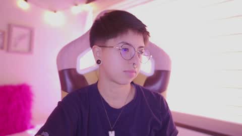 Blue  online show from 04-07-26, 02:39