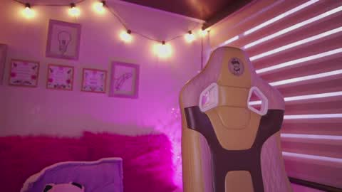 Blue  online show from 04-17-26, 12:19