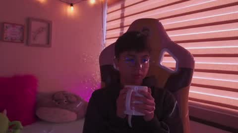 Blue  online show from 06-11-26, 12:36