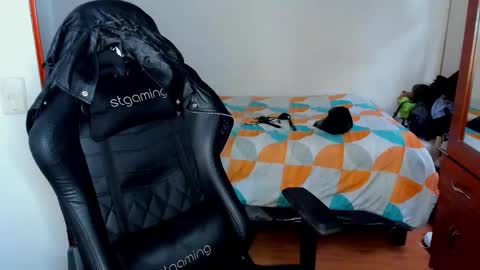 Twitter BreddTommy IG tommy bredd online show from 03-04-25, 09:22