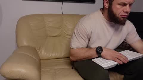 Snapshot of tommy_burnzzz chatting on 12-18-24, 03:15 tommy burnzzz online show from 12-18-24, 03:15