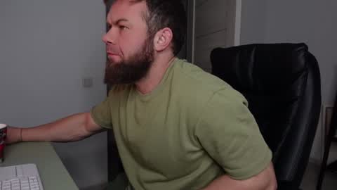 Snapshot of tommy_burnzzz chatting on 01-06-25, 05:30 tommy burnzzz online show from 01-06-25, 05:30