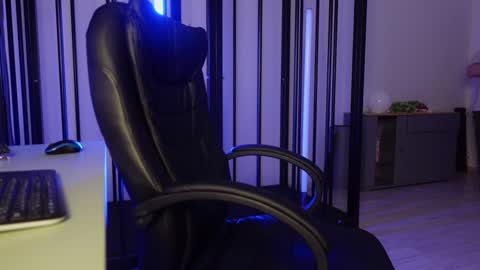 Snapshot of tommy_burnzzz chatting on 01-10-25, 02:46 tommy burnzzz online show from 01-10-25, 02:46