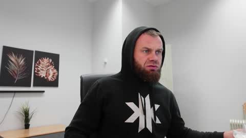  tommy burnzzz  online show from 11-29-25, 07:11