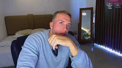 Snapshot of tommy_cumfinger chatting on 07-25-26, 04:32 Tommy online show from 07-25-26, 04:32