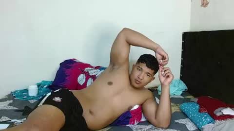 Snapshot of tommy_montana57935 chatting on 06-25-26, 01:38 tommy and merida online show from 06-25-26, 01:38