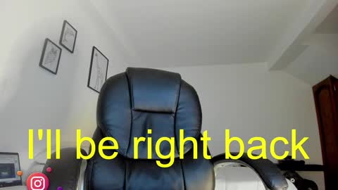 Snapshot of tommygarcia_ chatting on 12-15-24, 04:29 Instagram t garcia69 online show from 12-15-24, 04:29