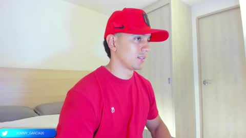 Snapshot of tommygarcia_ chatting on 10-06-25, 07:44 Instagram t garcia69 online show from 10-06-25, 07:44