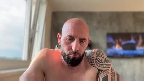 Thomas Fit online show from 05-24-26, 05:07