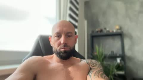 Thomas Fit online show from 07-12-26, 07:43