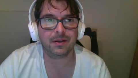 Snapshot of tomsterboys chatting on 02-20-26, 10:32 SandroLickYouCrazy online show from 02-20-26, 10:32