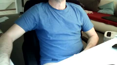 Snapshot of tomtom02029 chatting on 12-18-24, 03:00 Tom online show from 12-18-24, 03:00