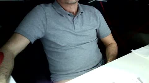 Snapshot of tomtom02029 chatting on 01-15-25, 02:35 Tom online show from 01-15-25, 02:35