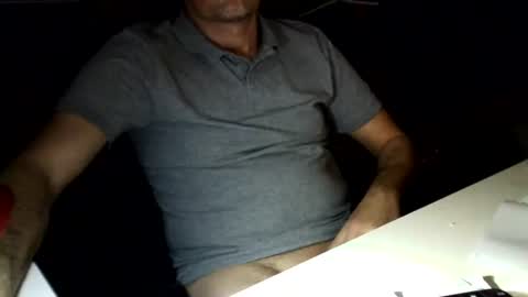 Snapshot of tomtom02029 chatting on 01-15-25, 05:37 Tom online show from 01-15-25, 05:37