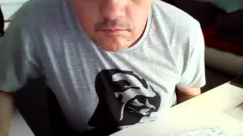 Snapshot of tomtom02029 chatting on 02-24-25, 11:32 Tom online show from 02-24-25, 11:32